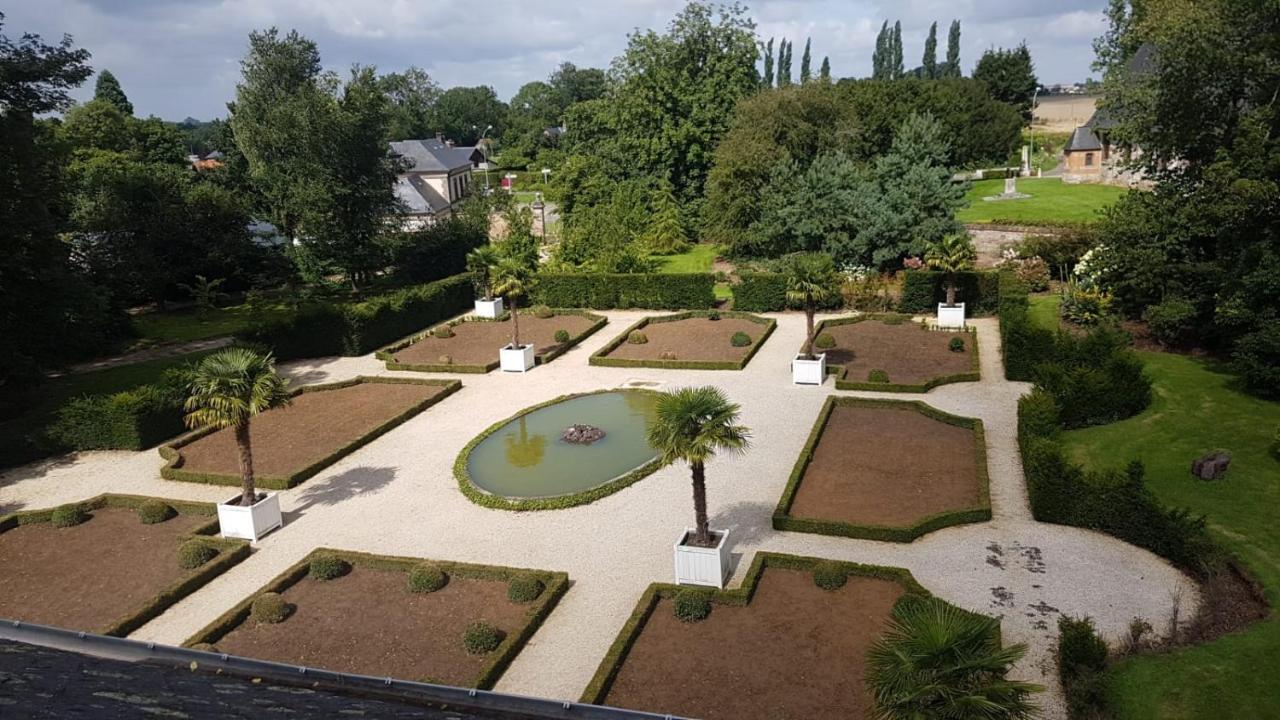 Chambre Le Notre Le Domaine Des Jardins De Bracquetuit Exterior photo